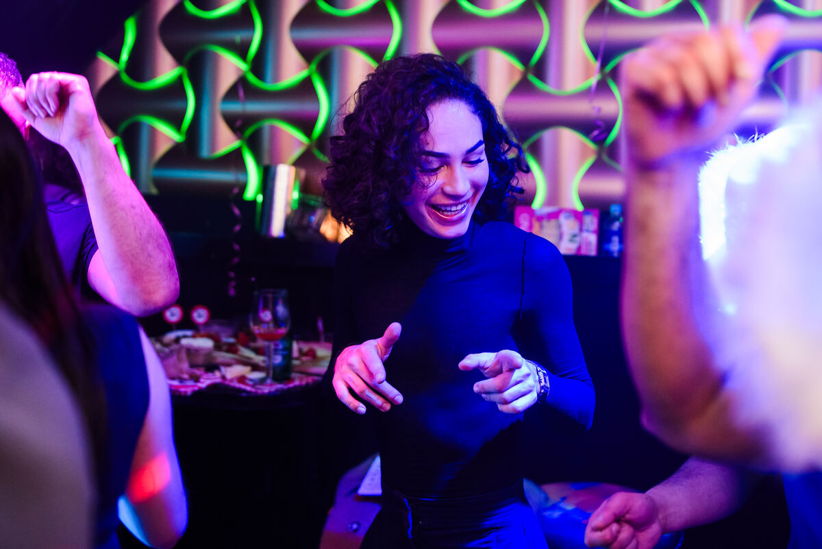 Dancer mid-move on the dance floor at Bar Blend Amsterdam