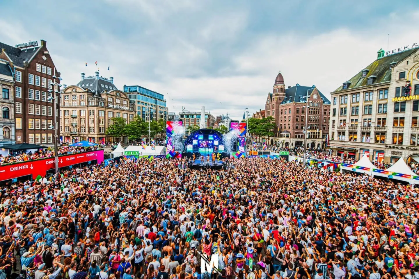 MainStage Pride op de Dam · Amsterdam Massive crowd in front of the MainStage Pride stage on Dam Square in Amsterdam during Pride